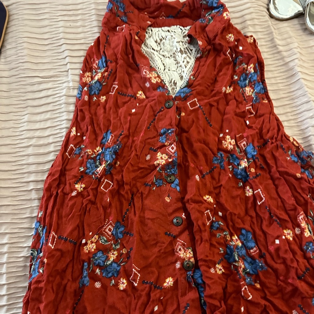 women’s shirt